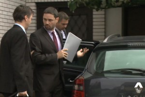 Policija zaradi poslov z delnicami Mercatorja pridržala šefa NLB Medjo