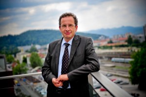 Nekdanji minister za izobraževanje Turk izstopil iz vseh organov SDS