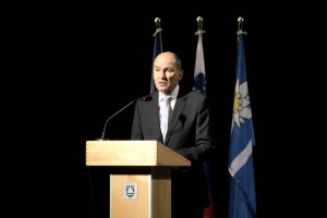 Janša: Nekateri so se zbali uspehov vlade, zato skušajo destabilizirati državo