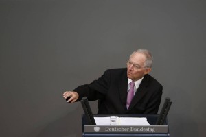 Schäuble: Slovenija se lahko izvleče sama, a narediti mora boleče sanacijske ukrepe