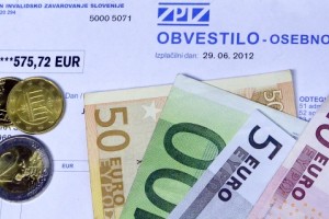 Upokojencem s pokojnino do 622 evrov v četrtek letni dodatek