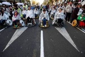 Protest španskih invalidov proti varčevalnim ukrepom