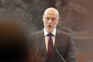 Brglez ni prepričal Krivica, ki vztraja, da je Janša še vedno poslanec 