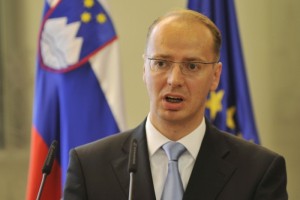 Veleposlanik pri Natu Benedejčič pozvan v Ljubljano
