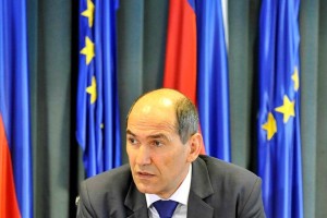 Janša v ponedeljek v Luksemburg k Junckerju
