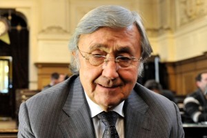 Pripor za Walterja Wolfa? Tožilstvo meni, da bi lahko pobegnil