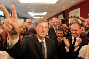 Ustanovna seja novega sklica DZ predvidoma 1. avgusta, nato bo s predlogom za mandatarja na potezi Pahor