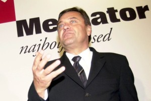 NPU želi Jankovića zaslišati zaradi prodaje Mercatorjevih delnic Electi