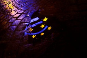 Financial Times: Slovenijo je pokopal tovariški kapitalizem; se lahko reši brez zunanje pomoči?