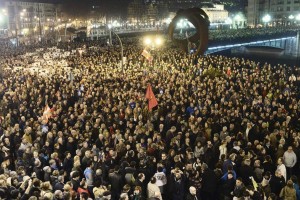 Več kot 100.000 ljudi na ulicah Bilbaa po prepovedi protestov