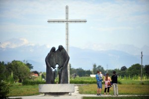 Na Brezjah praznujejo 155. obletnico prvega čudeža pri Mariji Pomagaj