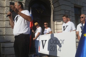 Primc: Nekdanji varuh človekovih pravic Hanžek zdaj poziva h kršitvi človekovih pravic