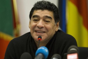 Maradona: Pele in Beckenbauer sta idiota