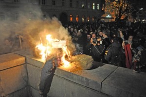 Protestniki v Mariboru bi »spekli hobotnico«