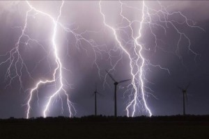 Ponoči huda neurja v Nemčiji in na severu Avstrije