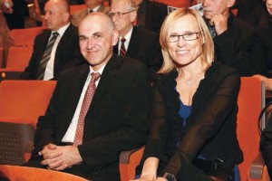Kako naj javnost zaupa v sodstvo, če so med sodniki tudi nekdanji agenti SDV