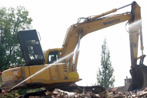 Vlada z moratorijem na rušenje nedovoljenih gradenj