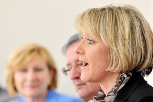 Ministrica Komelova: Poslanci PS so hvaležni in lojalni Jankoviću