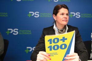 DZ potrdil fiskalno pravilo in spremembe glede referenduma; Bratuškova v tem vidi zmago vseh 