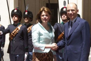 Bratuškova in Letta vprašanje plinskega terminala prepustila pristojnima ministroma