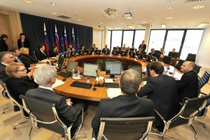 Na sestanku pri Bratuškovi tudi o težavah pri odpravi posledic ledene ujme 