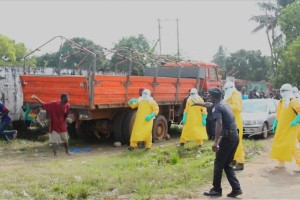 Ebola zahtevala več kot 1900 življenj