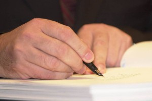 Grafolog na sojenju: Sporne listine je podpisal Gorše