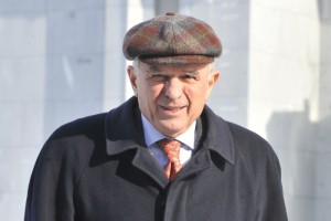 Guverner Kranjec ima 11.900 evrov bruto plače