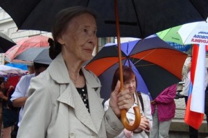 Vera Ban: Z resnico bomo priklicali in izterjali svobodo in pravico za Janšo