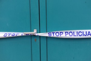 Kriminalisti NPU s hišnimi preiskavami nad KPL zaradi prevzema CPL