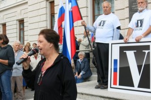 Alenka Puhar: Postaviti se na stran šibkega je bolj moralno od opredelitve za močnejšega