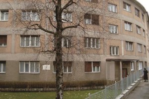 Davek na nepremičnine bo predvidoma uveden postopno, zakon v DZ po nujnem postopku