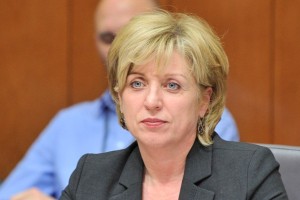 SDS: PS preusmerja pozornost od zares pomembnih dogodkov, ki hromijo Slovenijo