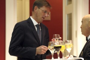 Danes bo prisegla 12. slovenska vlada, v vlado odhajajo štirje poslanci 