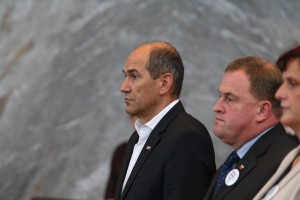 Ustavni sodniki danes o Janševem poslanskem mandatu
