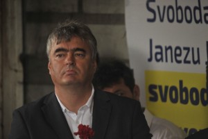 V SDS se v primeru zmage levice bojijo ustavnega udara