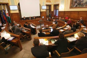 Jankovićev MOL zadolžen za 133,6 milijona evrov, dolg pa še raste