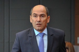 Jutarnji list: Janša poraženec, ki je uničil svojo karizmo