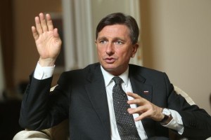 Pahor posvetovanja o mandatarju začenja s poslanci SMC