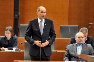 Janša: Dvig DDV bi napolnil le nekatere žepe, ki so tu ogroženi