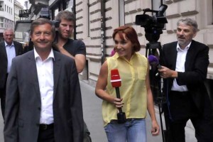 Erjavec očitno že v Cerarjevem koalicijskem objemu
