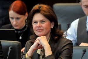 Bratuškova napadla Šušteršiča: Takega proračuna ni dal noben finančni minister iz rok