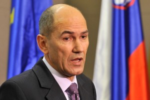 Janša na vrhu v Bruslju: Glede dolarskih obveznic Slovenije dobro kaže