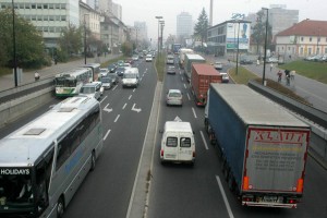 Avtoprevozniki grozijo s protestno zaporo Ljubljane