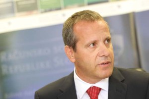 V Verjamem vztrajajo, da Šoltes z nakupom piranskega stanovanja ni kršil pogodbe