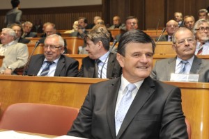 Državni svetniki nad reforme z referendumi?!