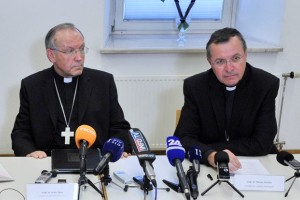 SŠK: Stres predava, Turnšek vodi duhovne vaje