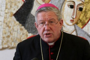 Zaradi krvnega strdka v možganih operirali nadškofa Stanislava Hočevarja
