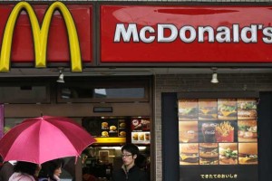 McDonald's bo zaradi pomanjkanja krompirja Japoncem ponujal le mali krompirček