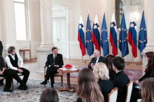 Oman in Pahor na srečanju z mladimi za večjo enotnost med ljudmi in v politiki